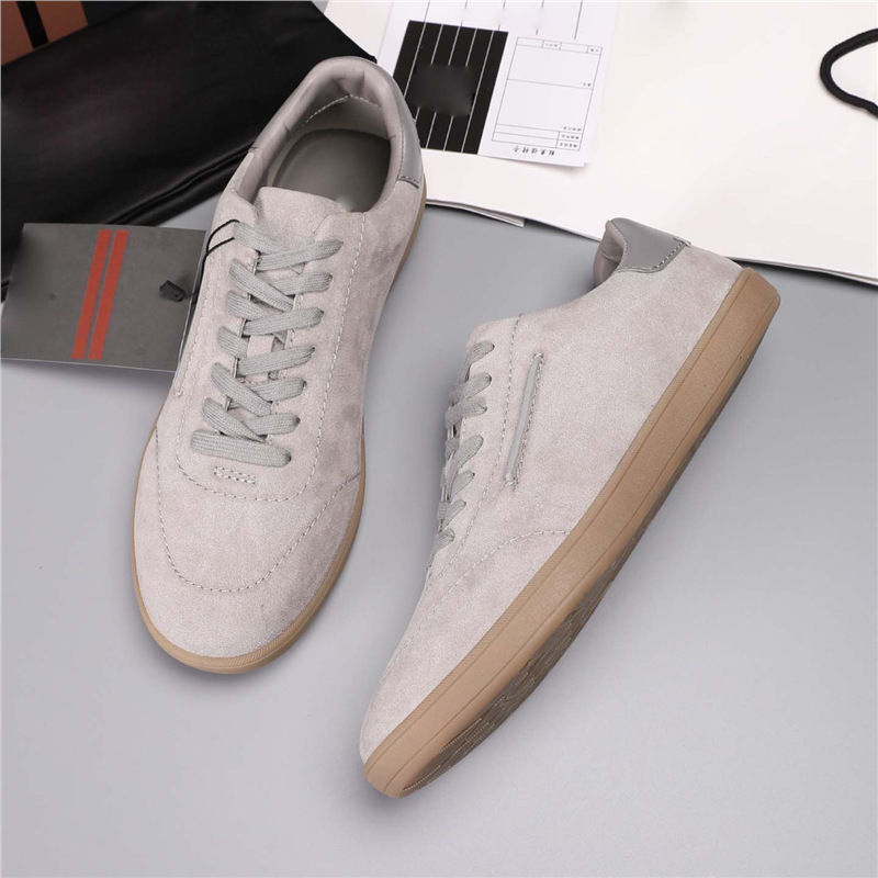 Nuevos zapatos de cuero transpirables de hombre europeos, zapatos cómodos de cuero esmerilado, zapatos de entrenamiento alemanes de todos los días, zapatos casuales, zapatos retrógrados, moda.