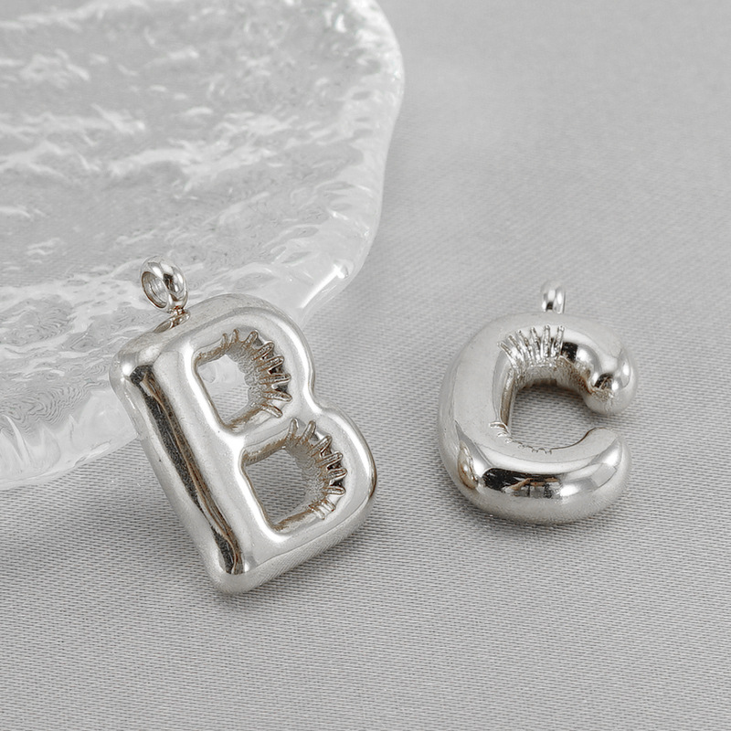 1 Piece Stainless Steel Letter Pendant display picture 4