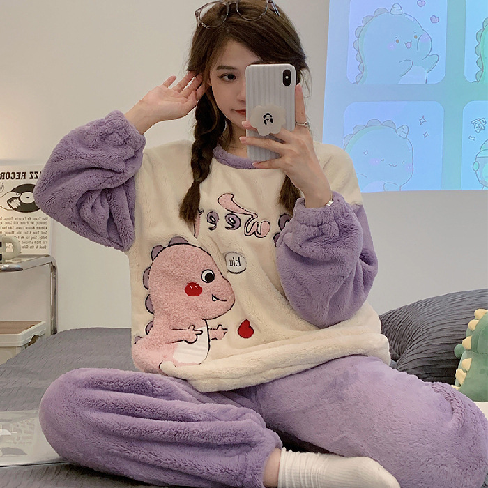 Lindo dinosaurio pijamas de las mujeres de dibujos animados de coral polar de franela forrada de lana engrosada ropa de hogar celebridad en línea entrega en vivo al por mayor