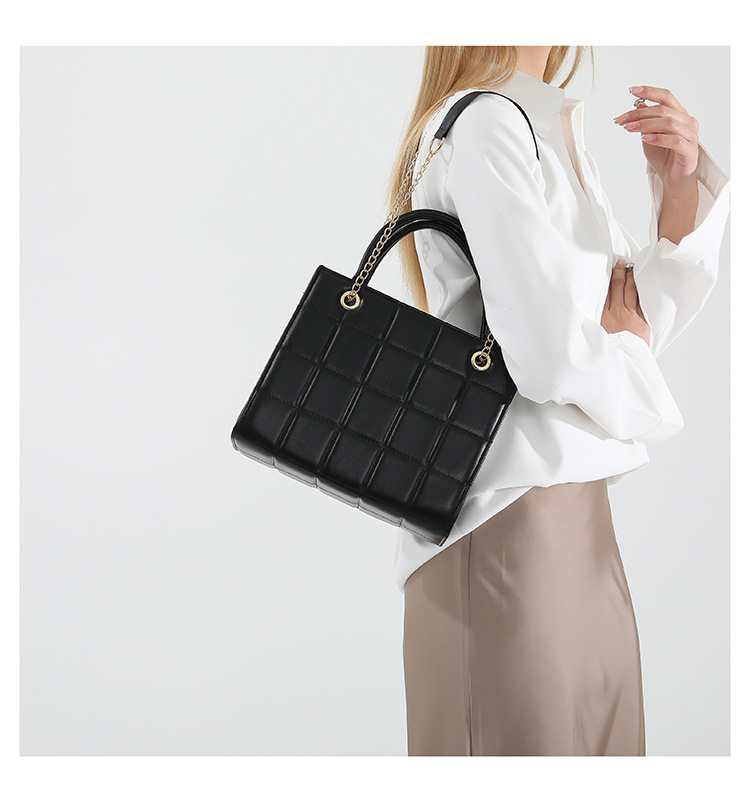 Femmes Moyen Faux Cuir Couleur Unie Style Classique Fermeture Éclair Sac À Main display picture 8