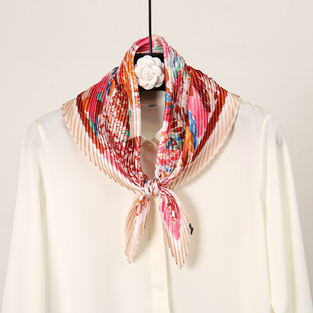 Trendy Cool Design Sense 70 Bufanda de seda arrugada Bufanda cuadrada pequeña Bufanda profesional de alta calidad sin colisión Bufanda plisada al por mayor