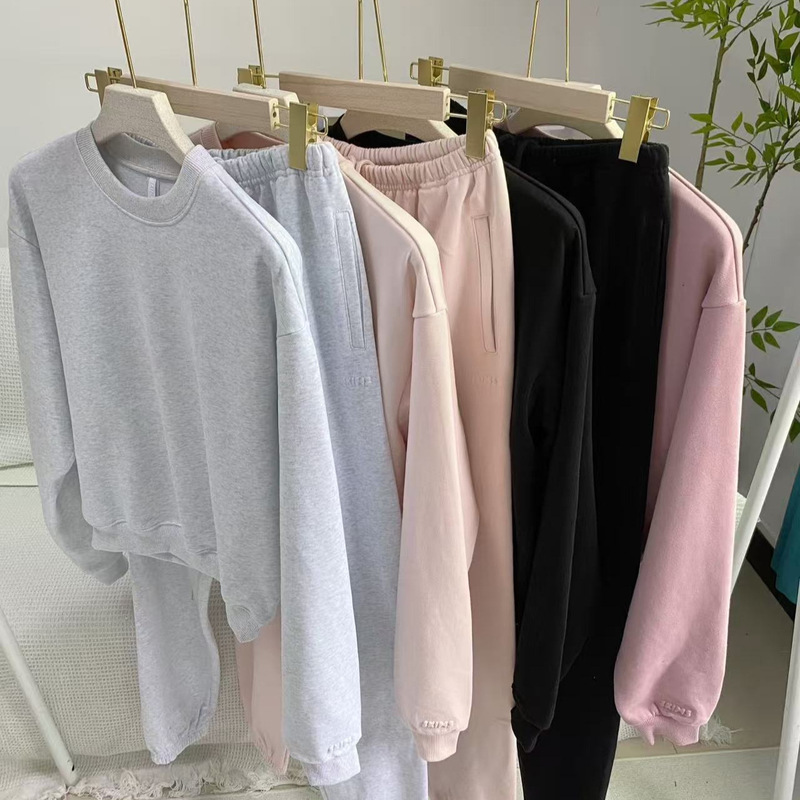 Kardashian Fleece Sweatshirt with Embossed Letters Skims Solid Color Autumn and Winter Sweatshirt Jogger Pants Set in Stock