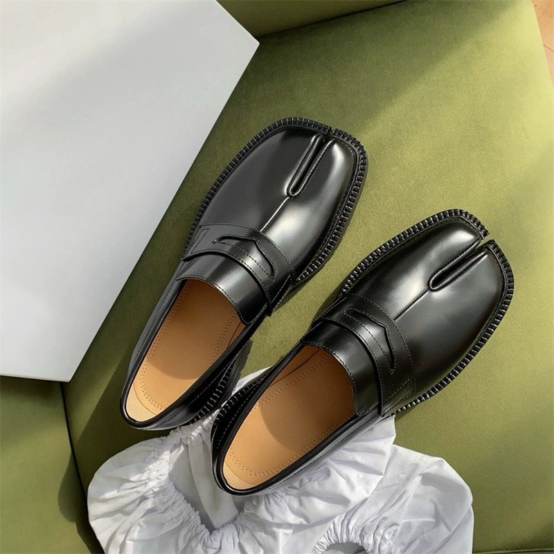 Высокое разрешение M6 Margiela туфли-лодочки с дюймами, ботинки с рогой, британские маленькие кожаные туфли tabi кожаные derby черные