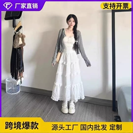 女式牛仔裤;半身裙;女式T恤