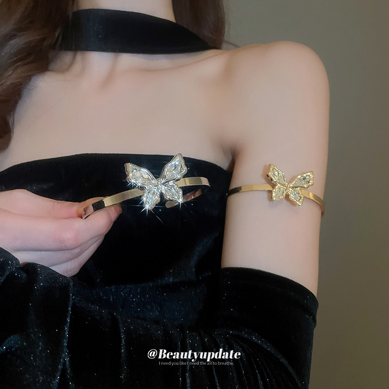Brazalete abierto de mariposa de diamantes súper parpadeante transfronterizo, brazalete de temperamento de lujo ligero de moda, joyería de todo fósforo de alta gama, mujer