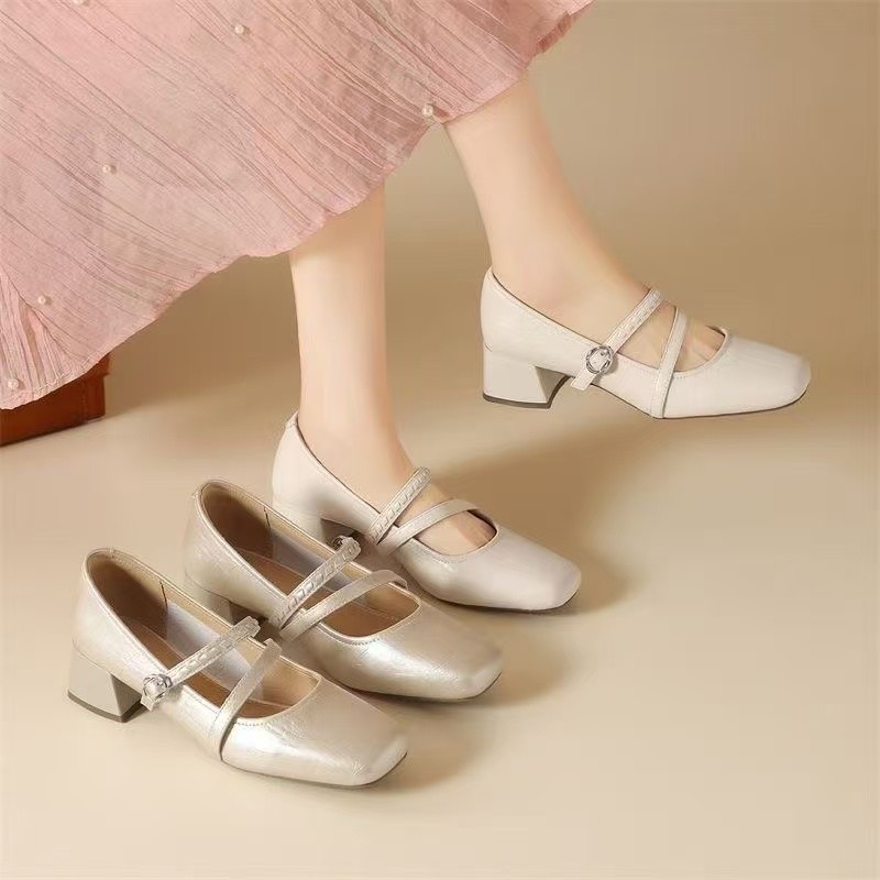 Temperamento de zapatos de mujer, nuevos tacones gruesos de verano y otoño con cabeza cuadrada hermosa con falda, boca superficial, zapatos de mujer flexibles.