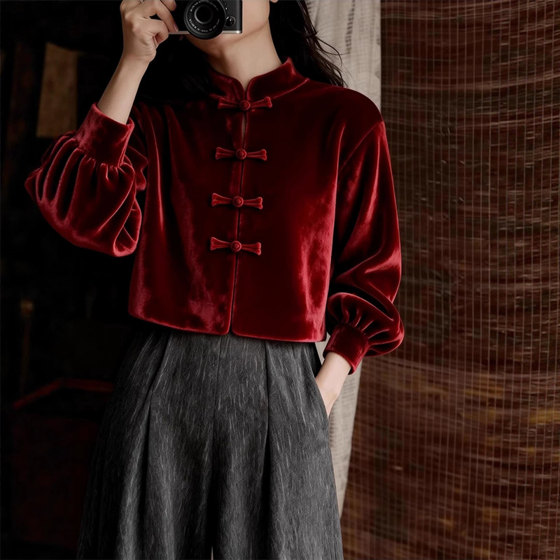 New Chinese-Style Women's Red Velvet Buttoned Sweater, Autumn and Winter Zen-Inspired, Lazy and High-End Feel, National Style Top with Lantern Sleeves