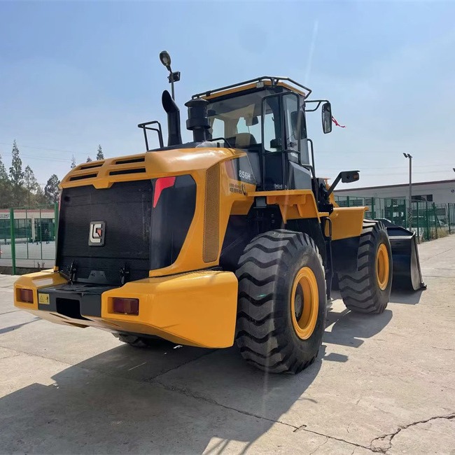 Turkmenistán exporta la cargadora de sauce de segunda mano 856H con buen rendimiento y alta calidad de prueba de sitio