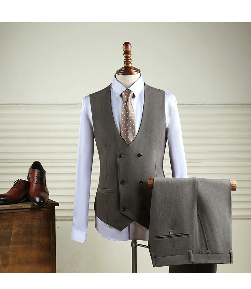 Abito smoking uomo elegante sartoriale per matrimonio e eventi_voghion.com