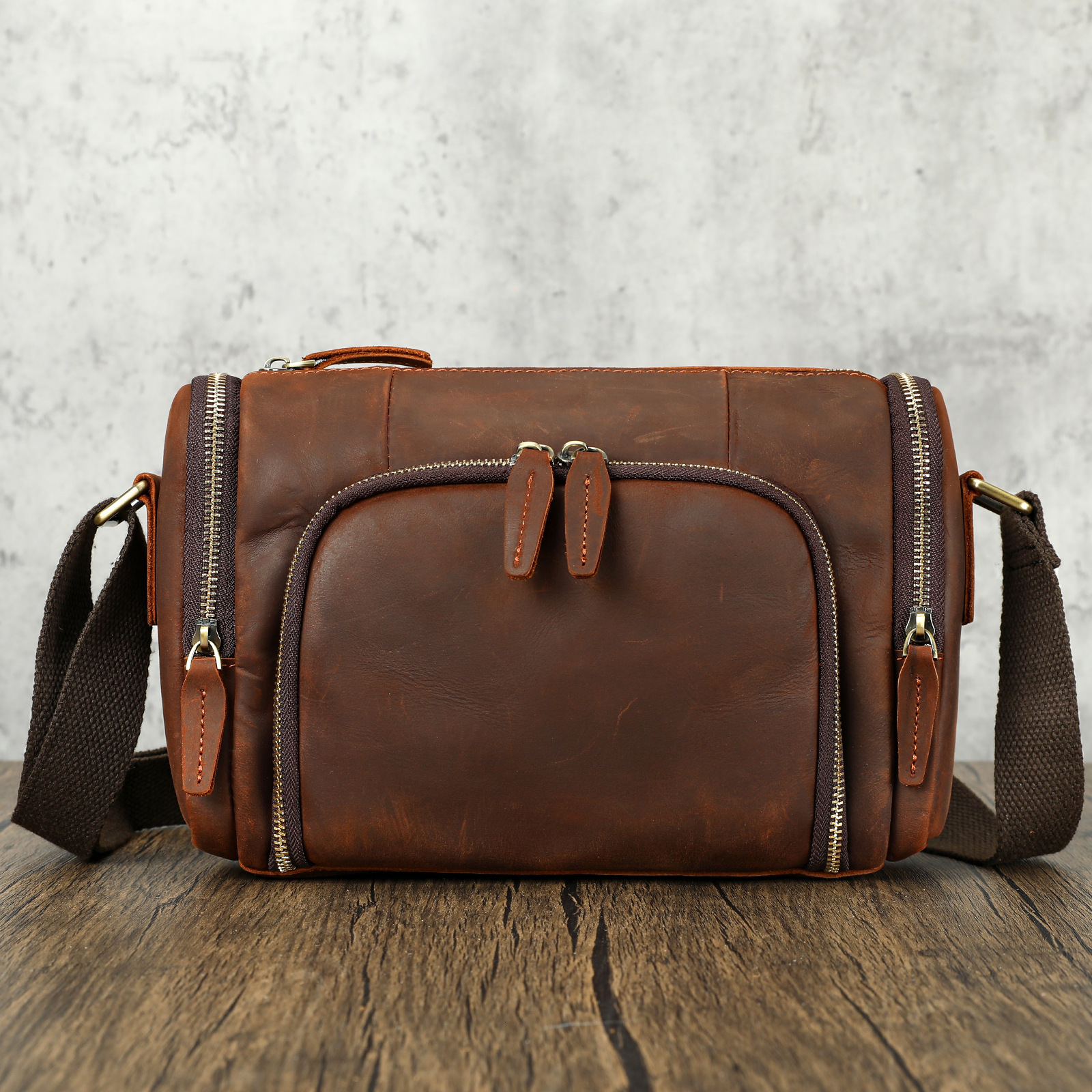 Ventas transfronterizas calientes de cuero para hombres mochila deportiva al aire libre mochila texturizada retro colección de bolsos de hombro