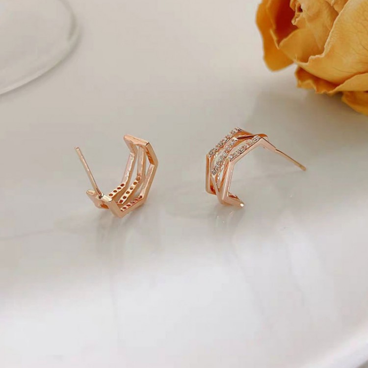 Simple Geometric Square Diamond Earrings display picture 5