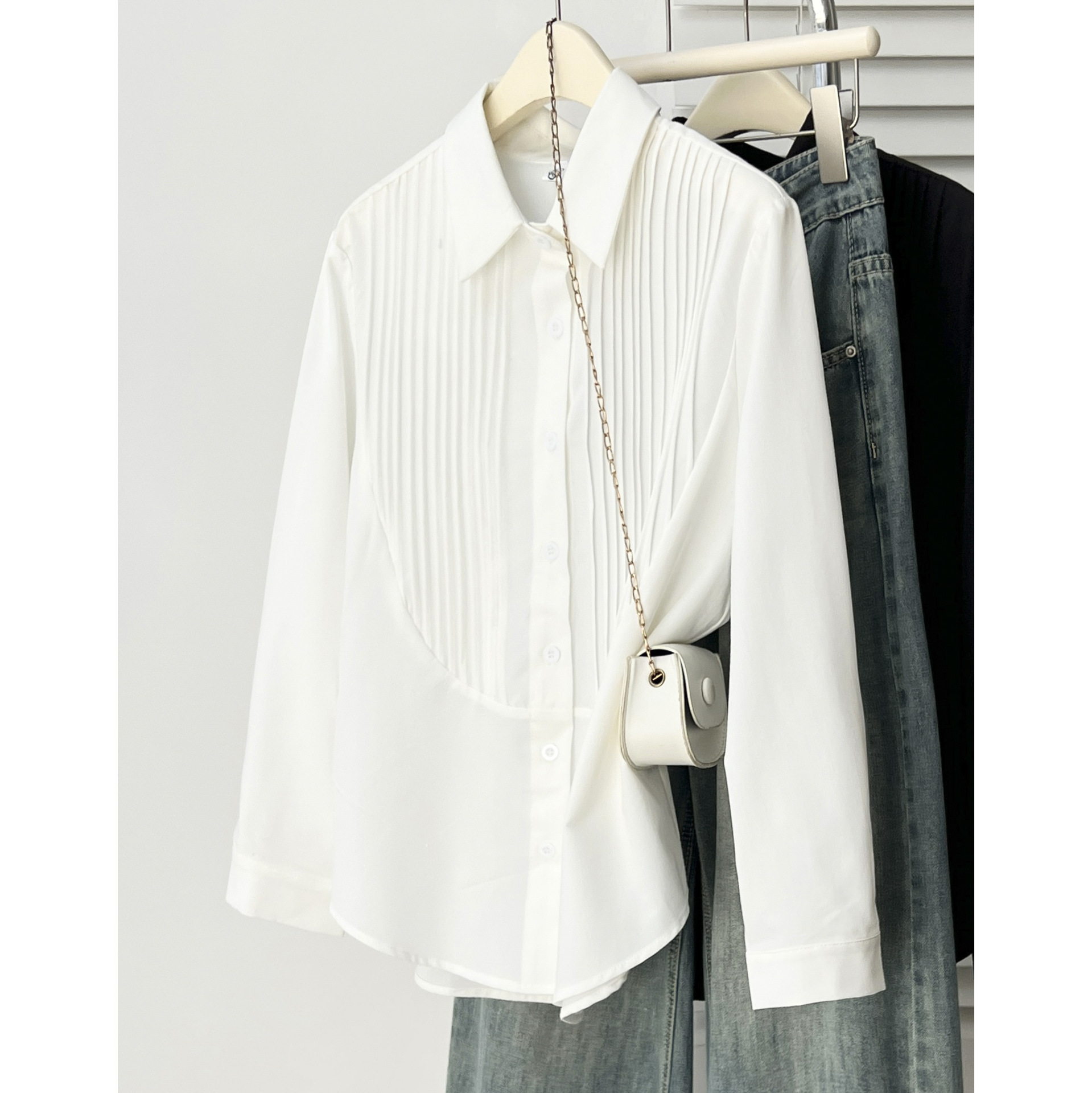 Plus-size women's autumn new stylish accordion pleated long-sleeve shirt 100kg large size versatile commuter shirt 0697