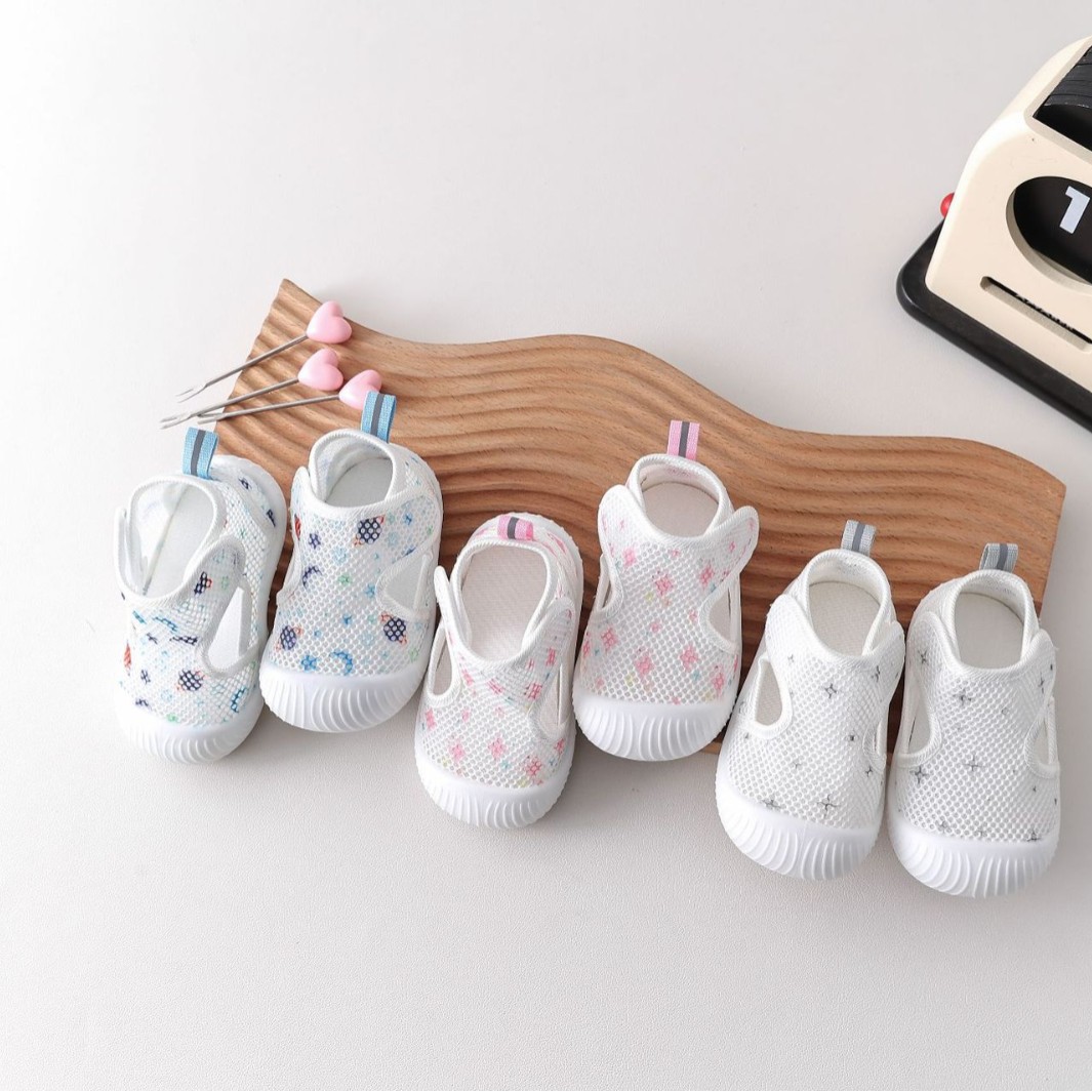 Summer New Baby Toddler Mesh Shoes Soft Sole Boys and Girls Shoes 1-3 Years Old Non-Slip Breathable Mesh Toddler Shoes