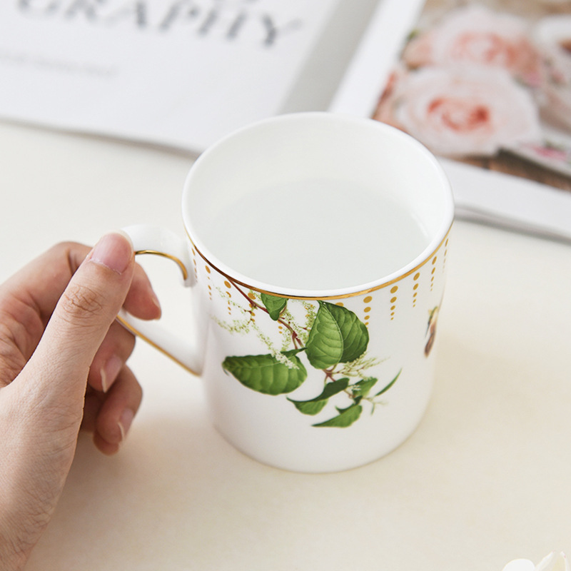 Estilo de lujo ligero pintado en oro taza de agua taza nicho flor taza de agua de alta calidad para niñas