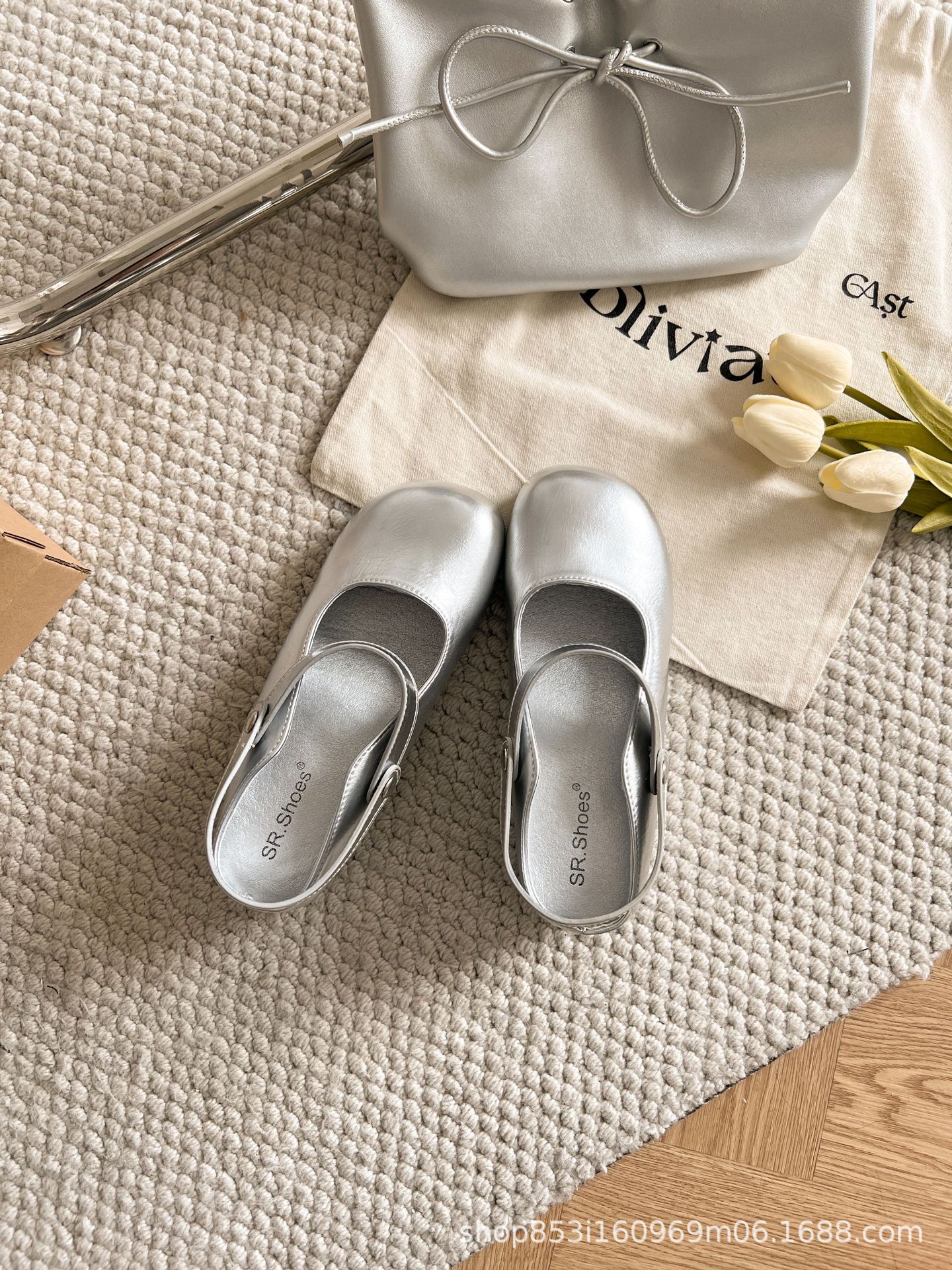 2025052722118353417464w3024h40