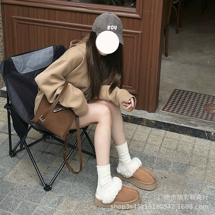 Winter fashionable boots platform, 2024 years
