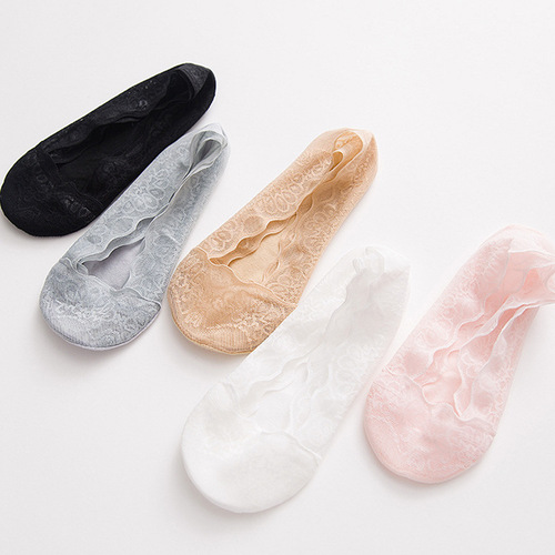 Lace boat socks for women summer thin peacock edge invisible women's socks silicone anti-cotton bottom shallow mouth Japanese socks for women wholesale