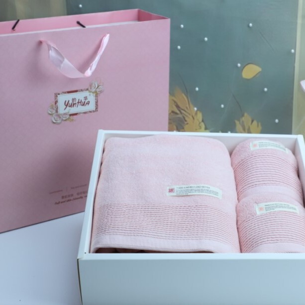 Towels, Bath Towels, Plaid Towels, Stylish Towels, Bank and Insurance Company Events, Employee Gifts, Jewelry, Customer Gifts, Giveaways Towels, Bath Towels, Plaid Towels, Stylish Towels, Bank and Insurance Company Events, Employee Gifts, Jewelry, Customer Gifts, Giveaways