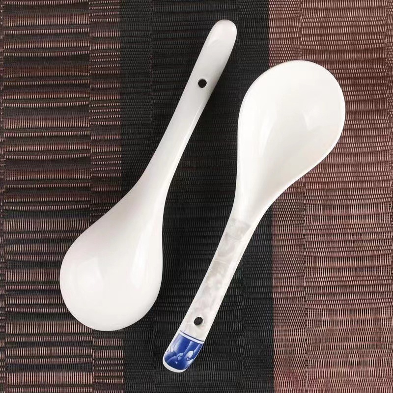青花磁器の碗のホテルの食器の業務用の碗の大きい碗の食事の碗の闘う碗のスープの碗の陶磁器の小さい顔の碗の青い花の焼きそばの碗|undefined