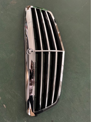 Suitable for Mercedes-Benz W212 Front Bumper Radiator Grille 2128801083 Chrome-Plated Special Edition