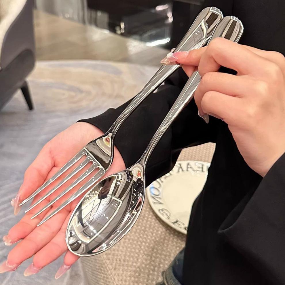 81e09fb0-bbdd-43aa-bcfc-6e6c0ba0dd49.jpe