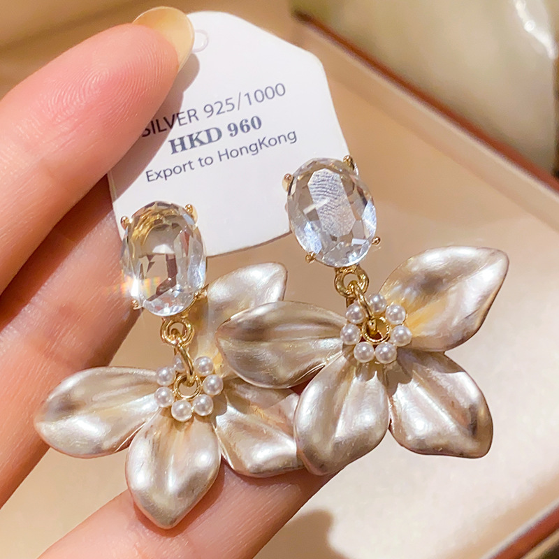 Oro real arco de perlas de aretes