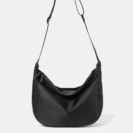 男士斜挎包;女士斜挎包;男士胸包