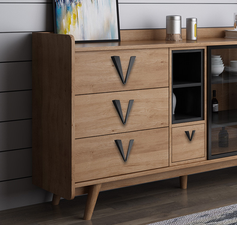 V-shaped pull handle in black and gold, personalized triangular handle for cabinets, shoe cabinets, and drawers, modern minimalist Nordic style hardware