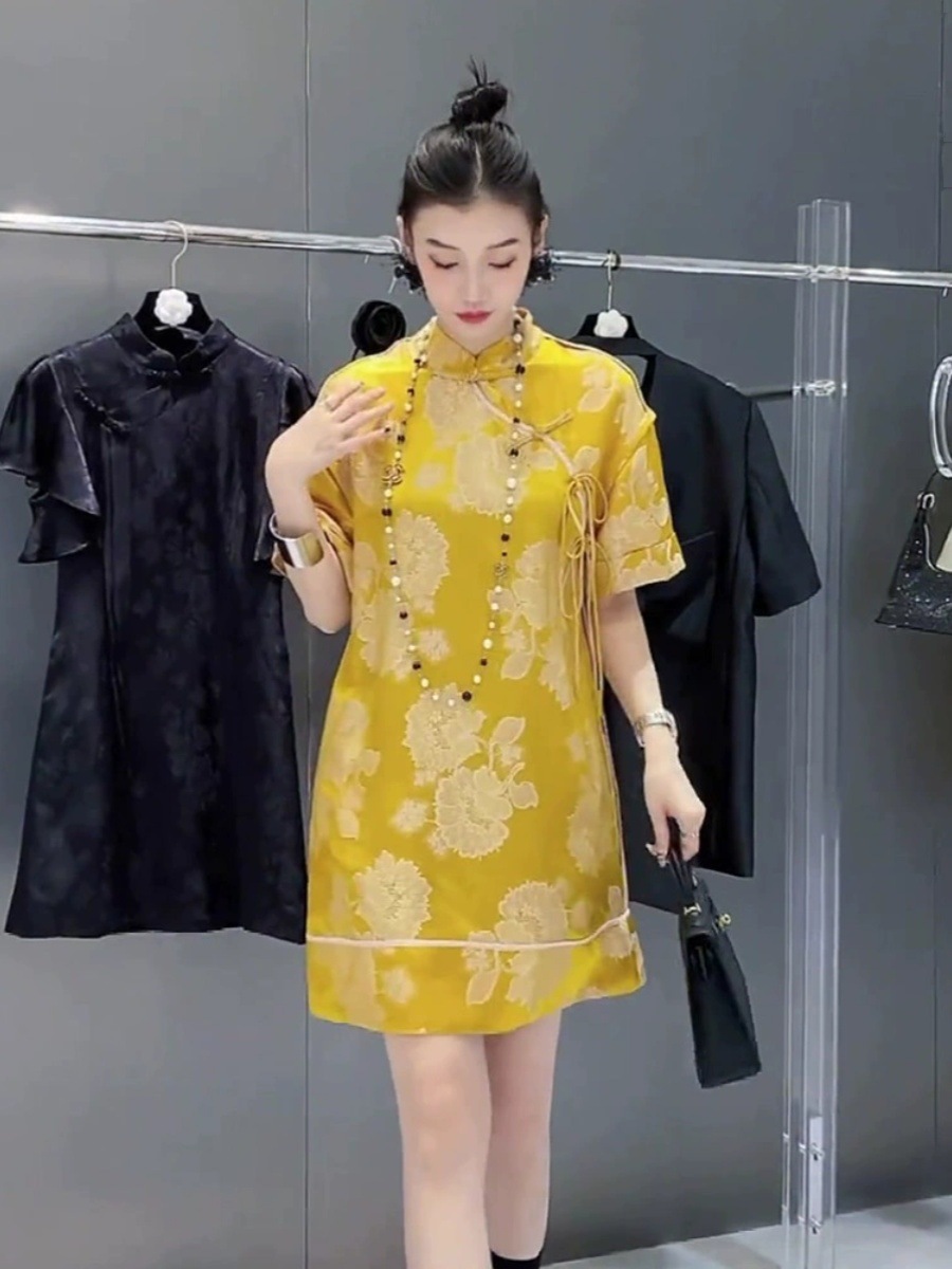 Váy sườn xám cách tân phong cách Trung Quốc mới, tay ngắn, thắt eo, dáng maxi, màu vàng — Màu vàng chi tiết 6