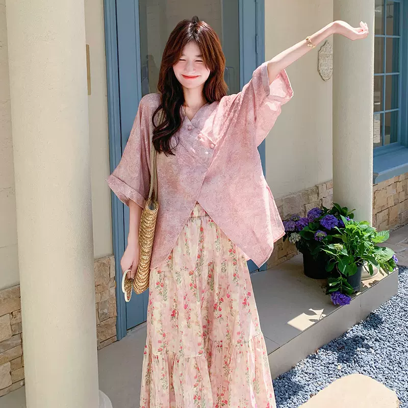 少女感国风新中式粉色上衣套装女夏新款设计感碎花半身裙两件套