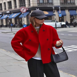 连衣裙;时尚休闲套装;女式T恤