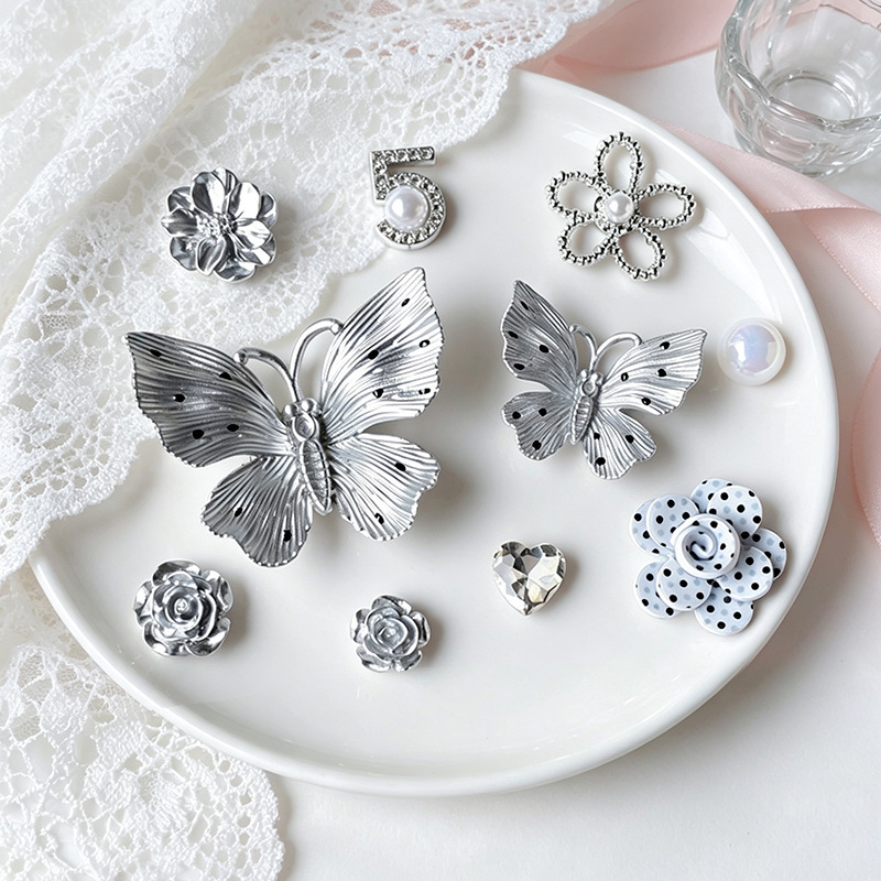 High-End Silver-Gray Chanel-Style Camellia Flower Butterfly Accessories Hair Accessories DIY Materials for Clogs Pj1888 High-End Silver-Gray Chanel-Style Camellia Flower Butterfly Accessories Hair Accessories DIY Materials for Clogs Pj1888