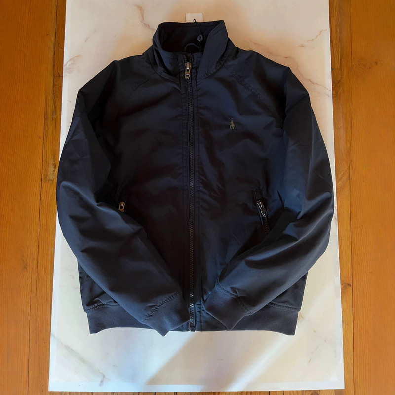 Embroidered logo, warm lining, fleece and cotton padding, old money style, stand-up collar, lightweight casual cotton jacket for men Embroidered logo, warm lining, fleece and cotton padding, old money style, stand-up collar, lightweight casual cotton jacket for men