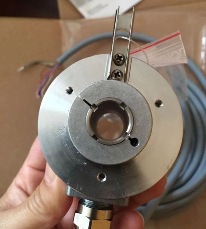 德国kuebler孔型安装编码器8.A02H.1231.1024库伯勒光电运动控制