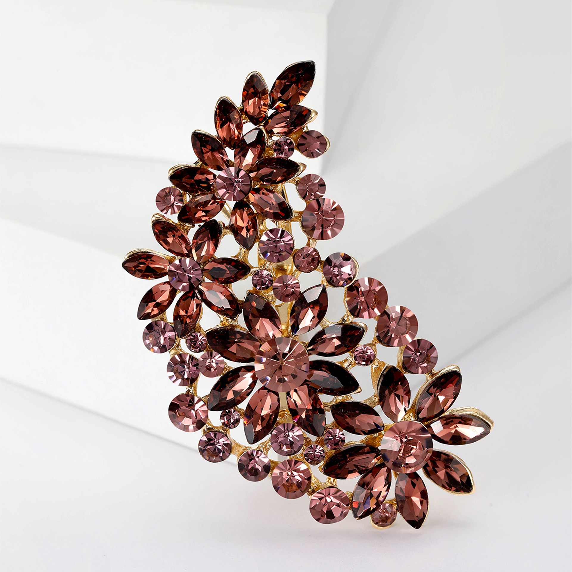 31g Weight Rhinestones Inlay Material Brooches Classification Holiday Occasion Alloy Material Flower Pattern Women's Gender Inlay Design Elegant Style Elegant Pin Flower Alloy Inlay Rhinestones Women's Brooches 26
