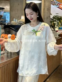 女式马甲;女式衬衫;连衣裙