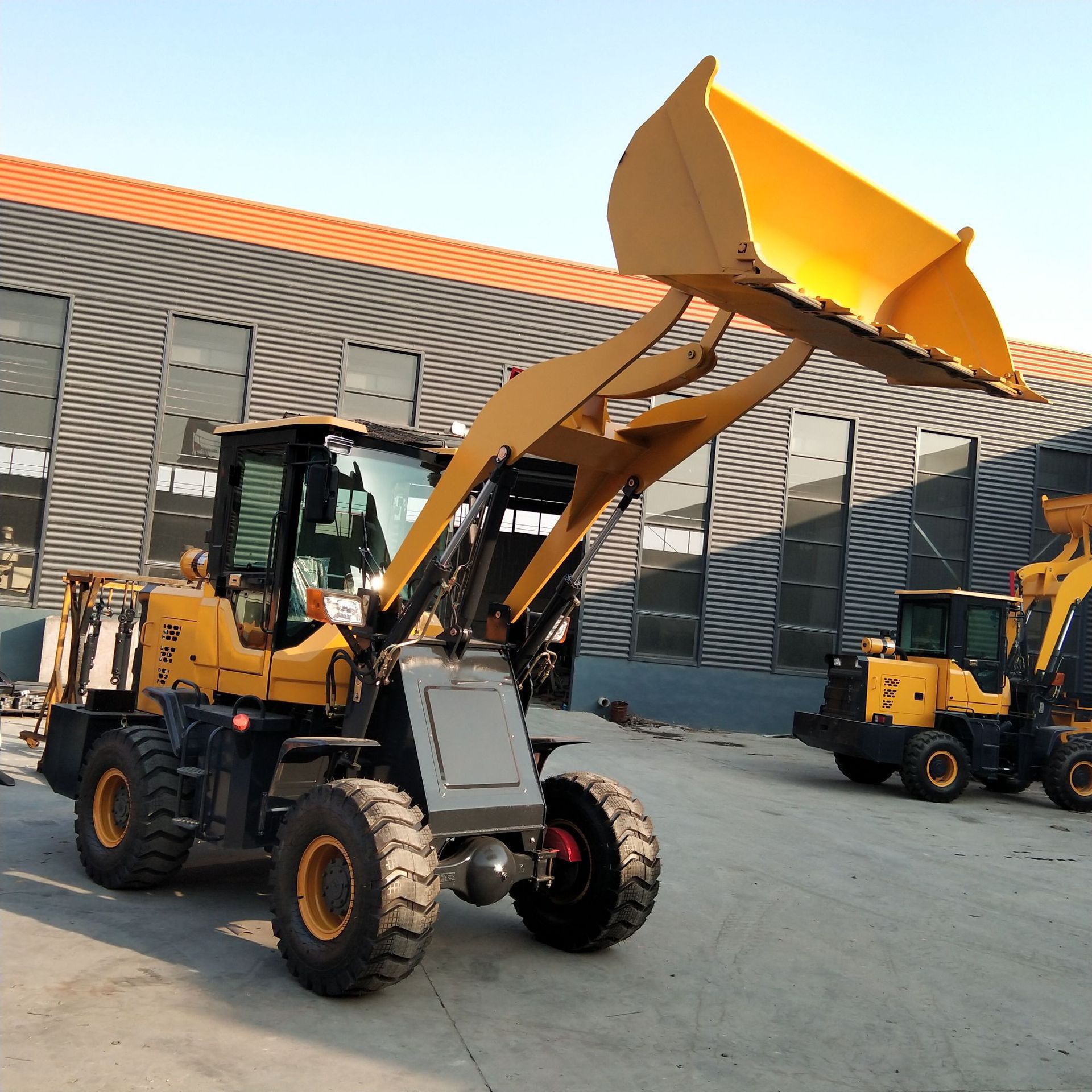 小型四驱多功能装载机20型 30型抓木机抓草机养殖用柴油铲车