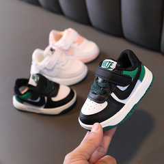 兒童板鞋男女童運動鞋2022春秋休閒單鞋寶寶鞋子學步鞋經典小白鞋