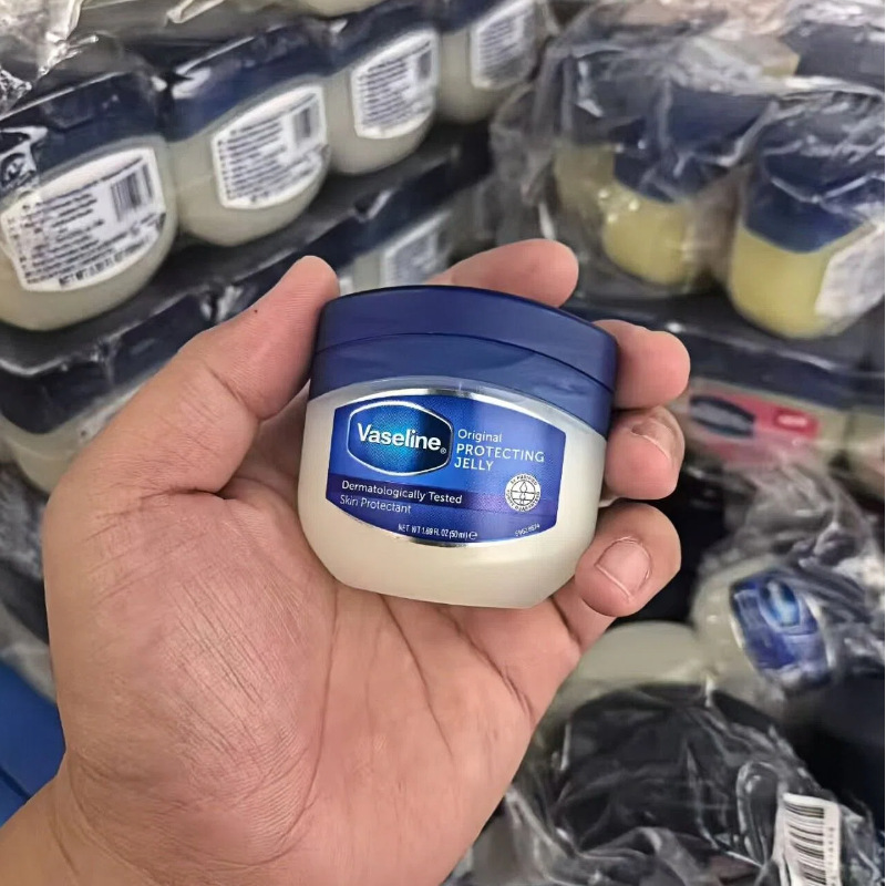 Versión indonesia de Vaseline genuina, crema para la piel, crema de manteca de cerdo para manos y pies, protección contra la congelación y la secedad.