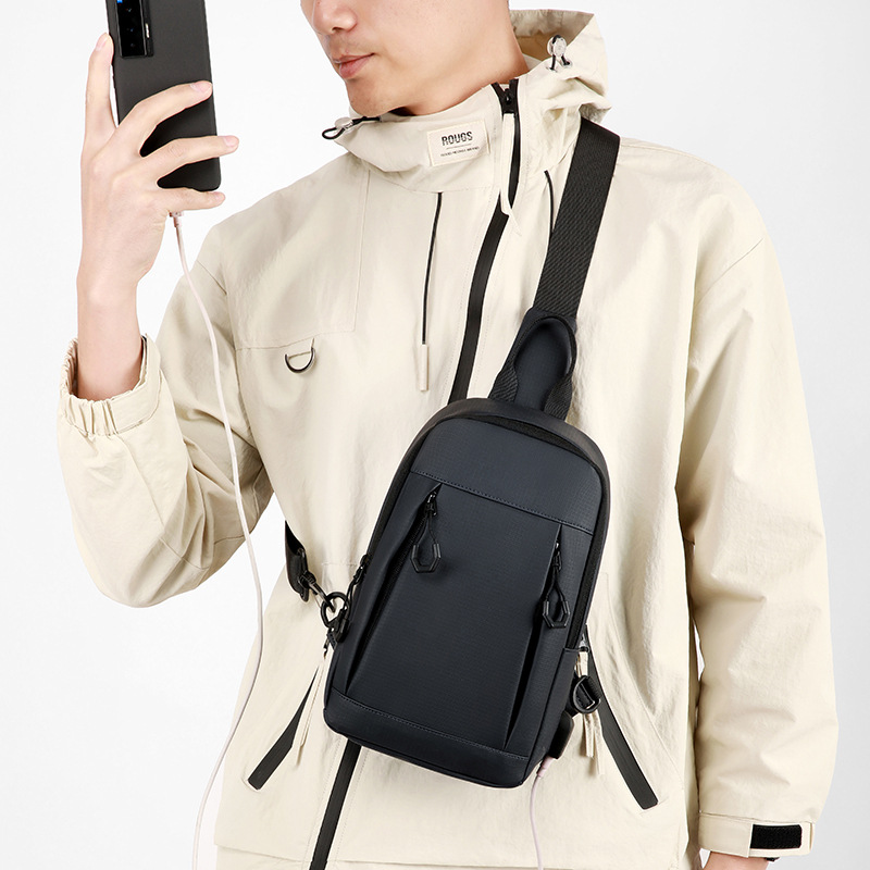 Bolso de pecho para hombre de moda coreana, bolso de mensajero de cercanías con carga USB multifuncional, bolso de hombro de todos los partidos fuera de moda