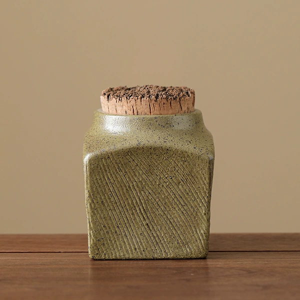 Shiyan imported oak lid tea can [square style moss]