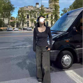 辣妹性感半开领紧身长袖T恤女2024夏设计感气质女人味显胸大上衣
