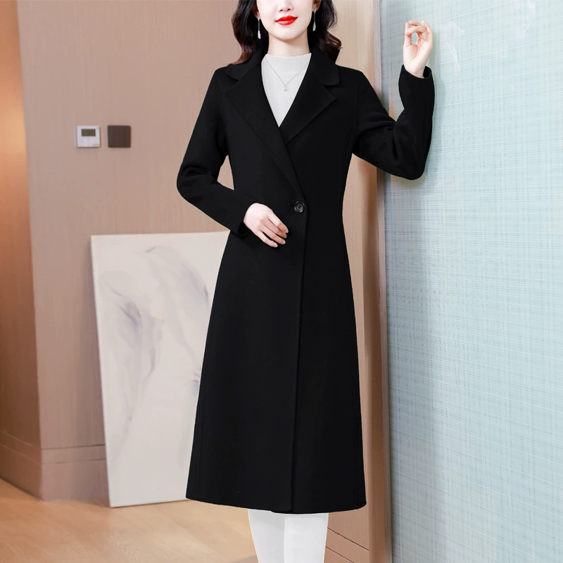 Woolen long fashionable jacket, bright catchy style