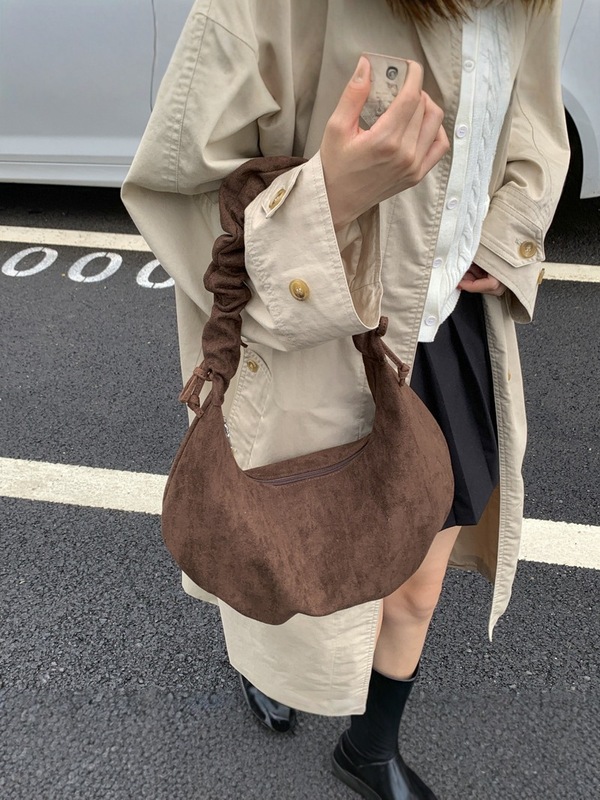 休闲包包女2025新款通勤斜挎包流行时尚超火单肩包大容量饺子包包|undefined