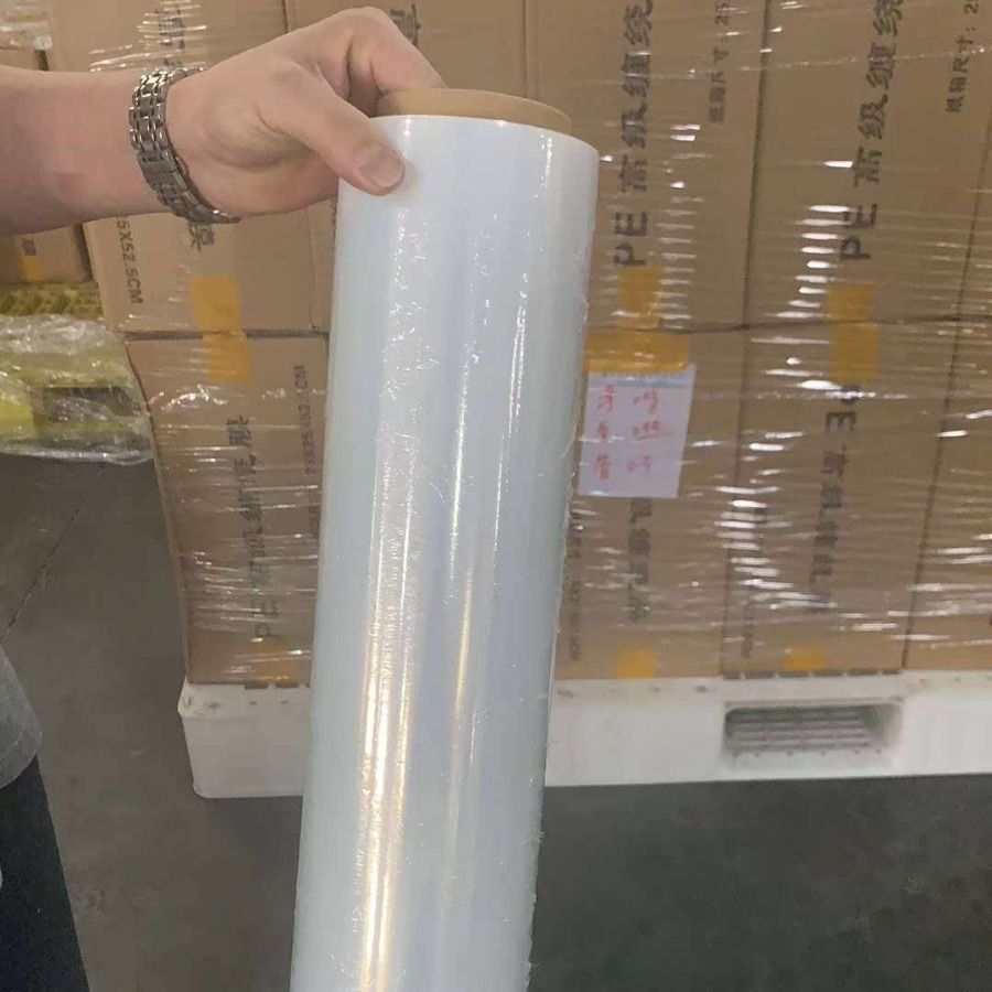 缠绕膜拉伸膜保鲜膜宽45长400米只要32/卷降低用料成本