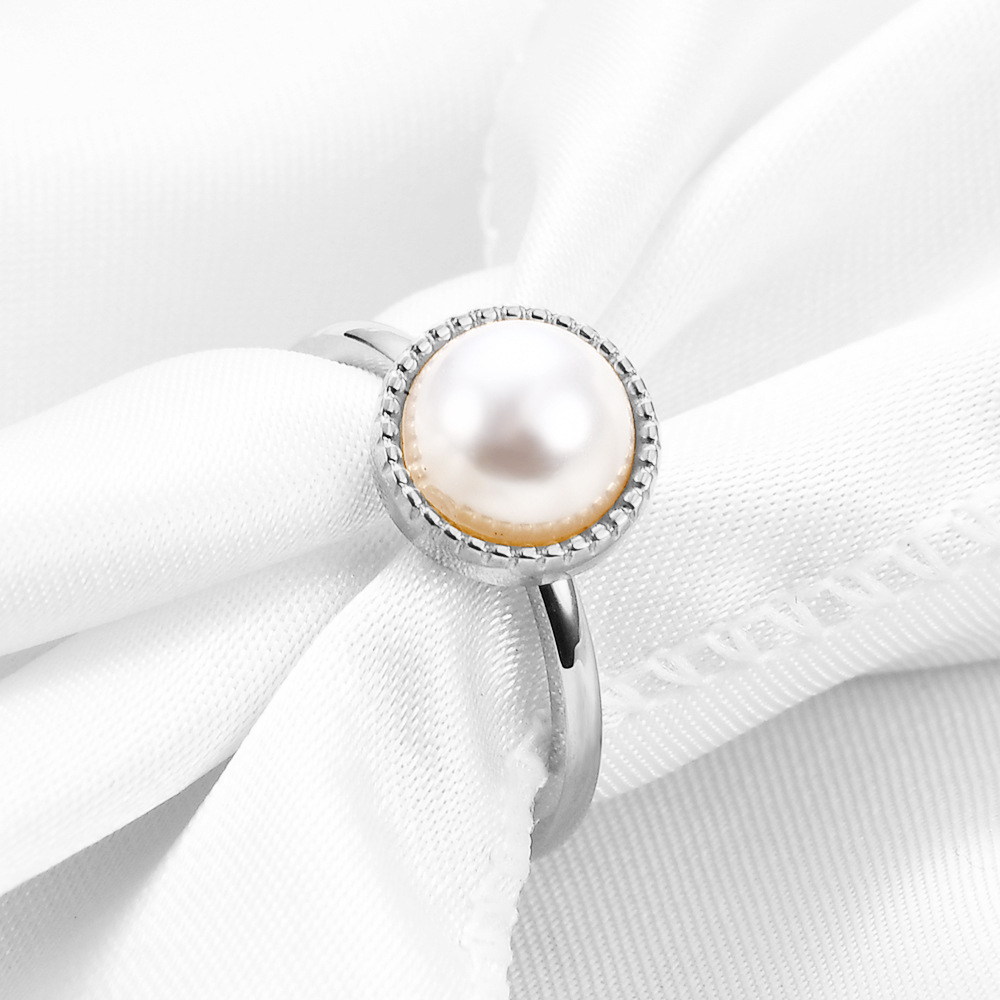 Simple Style Round Titanium Steel Pearl Pearl Rings display picture 2