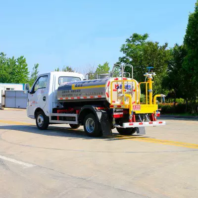 Suvarma maşınları Square 5 Square Sprinkler Truck