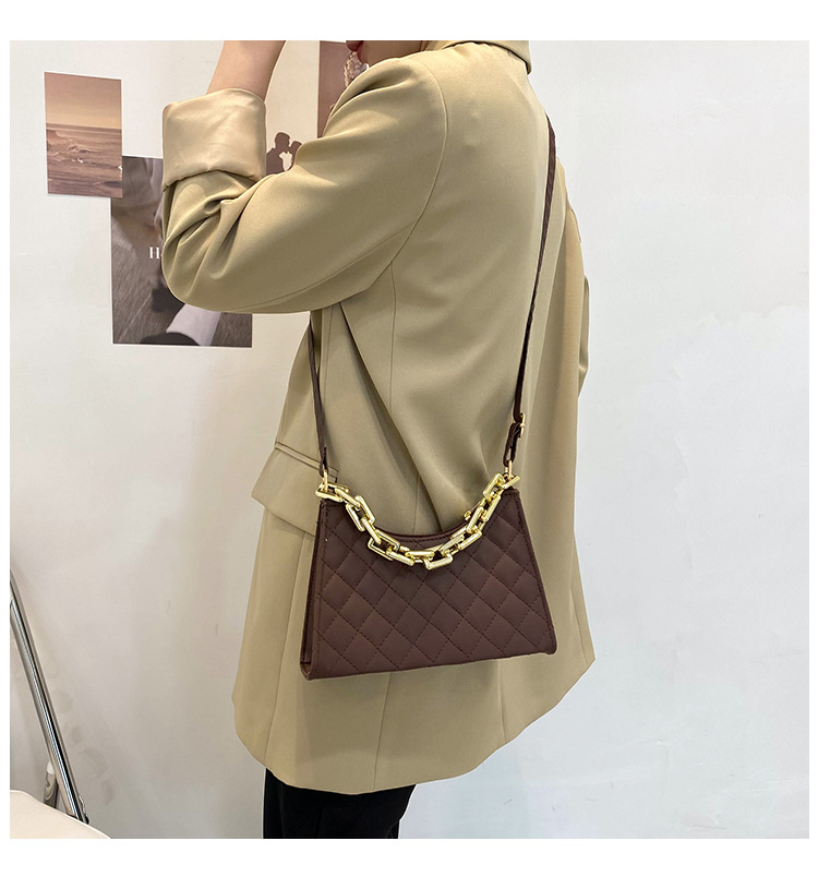 Fashion Solid Color Chain Shoulder Messenger Bag display picture 13