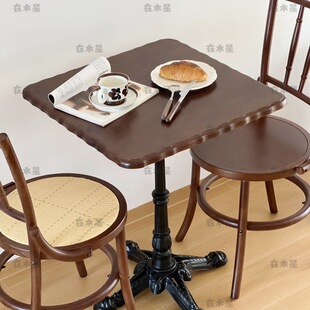 Solid Wood Cafe Table and Chair Combination American Retro Commercial Dining Table Theme Western Restaurant Dessert Milk Tea Shop Round Table