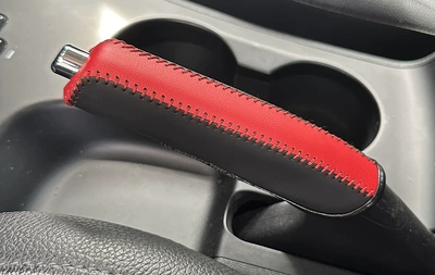 cover, and gear lever protective cover — Sürətlər qutusu və əl tormozu başlıqları - handbrake-cover-black-leather-with-red-stitching